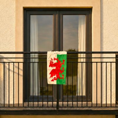 Wales Flag – Fly Anywhere, No Pole Needed